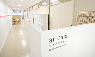 004691_03.jpg